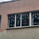 Жители Кировского района присоединяются к Всероссийской патриотической акции «Окна Победы»