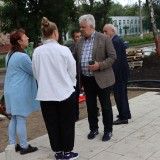 Депутат Государственной Думы РФ Виктор Казаков и заместитель главы Кировского района Вячеслав Ротерс провели продуктивную встречу с жителями поселка Аэропорт-2 в Кировском районе. 
