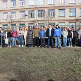 Сегодня у школы №168 состоялся первый субботник в рамках месячника по благоустройству.