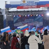 В преддверии 23 февраля жители Кировского района принимают участие в митинг-концерте «Слава защитникам Отечества» на площади Куйбышева
