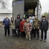 Очередную партию гуманитарной помощи для ребят, находящихся в зоне проведения специальной военной операции направили волонтёры Кировского района сообщества «ZOV !!! СВОИХ НЕ БРОСАЕМ !!!»