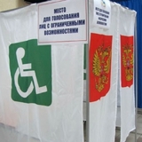 На избирательных участках Кировского района созданы условия для удобства голосования маломобильных граждан