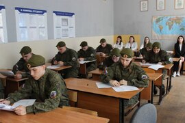 В Самарском техникуме промышленных технологий прошел муниципальный этап Всероссийской военно-патриотической игры «Зарница 2.0» среди СПО. #3