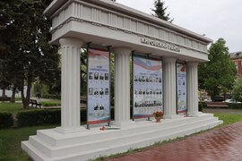 В Кировском районе открыли обновлённую Доску Героев #1