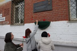 В Кировском районе возложили цветы к мемориальным доскам Героев Советсткого Союза. #5