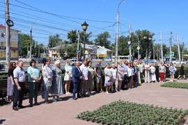 В Кировском районе состоялось открытие обновленной Доски Почёта. #1
