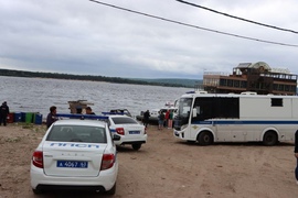 В Кировском районе состоялось оперативное мероприятие с сотрудниками полиции по пресечению незаконной предпринимательской деятельности #1