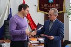 Глава Кировского района Игорь Рудаков наградил победителей муниципального этапа областной акции "Народное признание"  #7