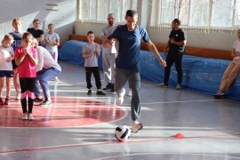 Районный этап городских соревнований "Моя семья – спортивная семья!" в Кировском районе завершён #6