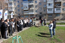 Молодежный субботник на Дальневосточной: Школьники Кировского района в действии! #2