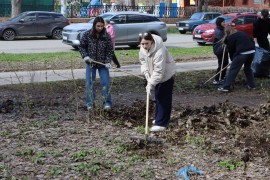 Молодежный субботник на Дальневосточной: Школьники Кировского района в действии! #4