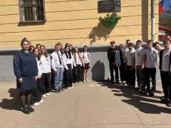 Память о героях: возложение цветов к мемориальным доскам Героев Советского Союза в Кировском районе  #5
