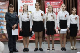 Акция "Поём песни Победы" продолжается в Кировском районе!  #6