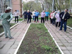 Зарядка с волонтеров серебряного возраста в Кировском! #5