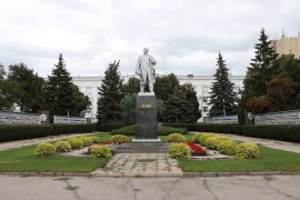 В Кировском районе находится Самарский металлургический завод (СМЗ) — флагман российской промышленности и один из лучших работодателей Кировского района и Самарской области. #1