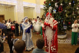 В Кировском районе прошло яркое и запоминающееся мероприятие «Новогодняя ёлка»!  #11