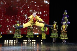 В Кировском районе прошло яркое и запоминающееся мероприятие «Новогодняя ёлка»!  #5