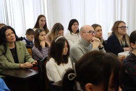 Праздник творчества и талантов: в Кировском районе наградили победителей новогодних конкурсов! #7