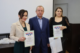 Праздник творчества и талантов: в Кировском районе наградили победителей новогодних конкурсов! #5