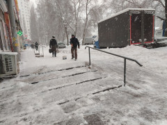 Кировский район активно борется со снегопадом! #3