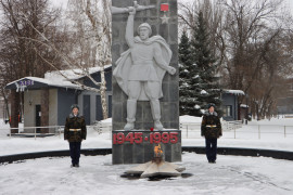 В Кировском районе состоялось торжественное возложение цветов к Вечному огню, приуроченное ко Дню защитника Отечества.  #3