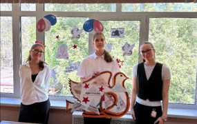 В школах Кировского района прошла акция «Окна Победы» #9
