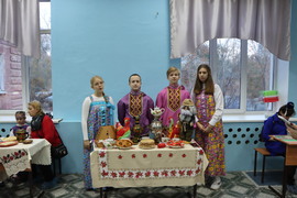 В Центре детского творчества «Ирбис» состоялось праздничное мероприятие «В единстве наша сила - наш дом Россия» #12