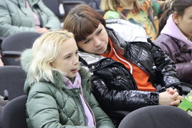 В школе №72 в Кировском районе состоялся праздничный концерт, посвящённый Дню матери «О, как прекрасно – это слово мама» #8