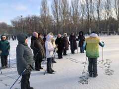 Жители Кировского района приняли участие в мастер-классе по северной ходьбе #6