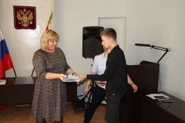 В День Конституции Российской Федерации юные граждане Кировского района получили паспорта #4