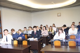  Сегодня состоялось расширенное заседание Общественного молодежного парламента Кировского района с председателями Советов старшеклассников школ нашего района #3