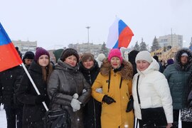 В преддверии 23 февраля жители Кировского района принимают участие в митинг-концерте «Слава защитникам Отечества» на площади Куйбышева #7