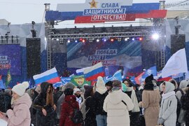В преддверии 23 февраля жители Кировского района принимают участие в митинг-концерте «Слава защитникам Отечества» на площади Куйбышева #3