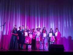 В преддверии Международного женского дня в Доме культуры посёлка Зубчаниновка состоялся конкурс женской красоты и таланта «Мисс Весна- 2023» #2