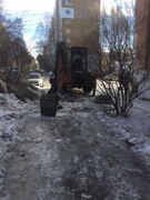 Уборка снега и наледи в Кировском районе не прекращается #7