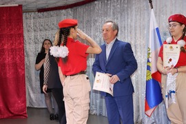 В центре детского творчества "Металлург" наградили юнармейцев - участников Парада Памяти, который прошёл в Самарской области в ноябре прошлого года #3