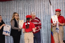 В центре детского творчества "Металлург" наградили юнармейцев - участников Парада Памяти, который прошёл в Самарской области в ноябре прошлого года #8