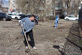 С заботой о любимом городе: в Кировском районе прошел первый санитарный средник в рамках месячника по благоустройству. #2