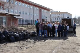 С заботой о любимом городе: в Кировском районе прошел первый санитарный средник в рамках месячника по благоустройству. #3