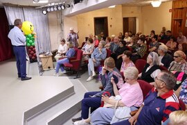 Глава Кировского района Игорь Рудаков начал отчётную серию встреч со старшими по домам, ТОСами, жителями района #6