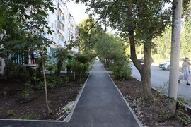 По муниципальной программе «Формирование комфортной городской среды» комплексно благоустраивается дворовая территория по адресу: Черемшанская, 240 #1