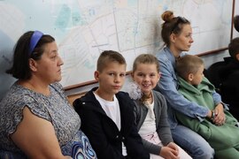 В Кировском районе поздравили первоклассников, отцы, которых сейчас в зоне специальной военной операции #4