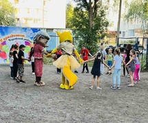 В Кировском районе прошло праздничное мероприятие, посвященное Дню города под названием "День соседа". Оно оставило много положительных впечатлений у детей и взрослых #5
