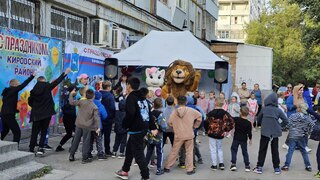 Очередной праздник прошёл для жителей Кировского района в честь Дня города #4