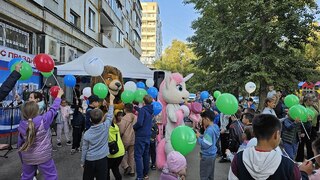 Очередной праздник прошёл для жителей Кировского района в честь Дня города #5
