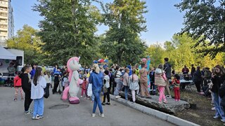 Очередной праздник прошёл для жителей Кировского района в честь Дня города #7