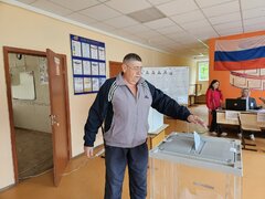 Жители Кировского района продолжают делиться фотографиями с избирательных участков #6
