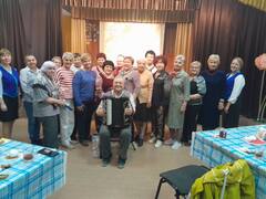 В детско-юношеском Центре «Пилигрим» поздравили людей серебряного возраста с Днём пожилого человека #1