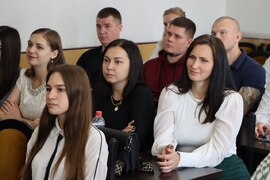 В Кировском районе поздравили молодых специалистов с Днём Учителя #2