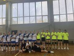В Кировском районе прошли соревнования школьных спортивных лиг по волейболу среди обучающихся образовательных учреждений #4